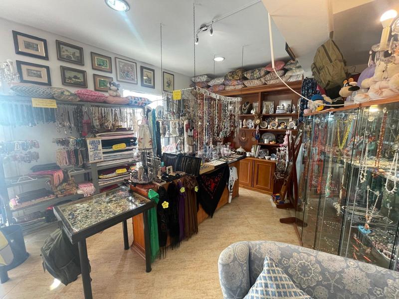 Foto 706be6bf-d2d2-42d0-9fc1-47382b84bb48. Traspàs local comercial a Ametllers - Poble Sec Sitges