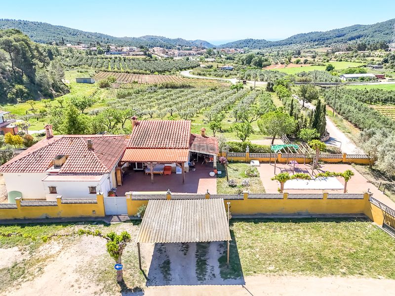 Foto 0cc7c6f0-1a20-4ce1-ad9d-0e0bd50260a8. Finca rústica a Bonastre