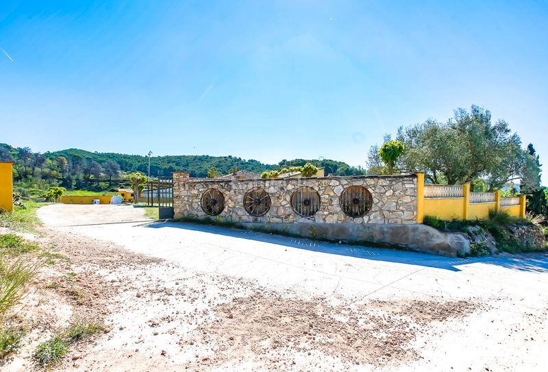 Foto c69b3c2b-4cf9-413c-96b7-0e92190332fb. Finca rústica a Bonastre