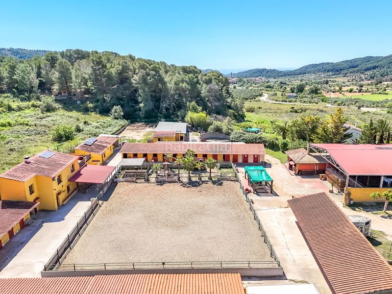 Foto d1cc1920-e92a-4624-9126-5d4ca9dd7772. Finca rústica a Bonastre