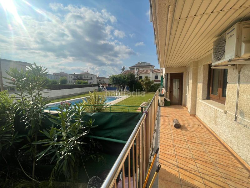Foto 0d069725-ece3-4b05-9047-86d7e2ab5669. Planta baja  con gran terraza privada de 100 m² en Cunit