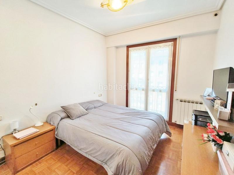 Foto 8d83ad1d-9064-4f6b-bf0b-59ae9d3d34d2. Piso venta vivienda amara osinaga. junto al centro comercial arcco. en Donostia - San Sebastián
