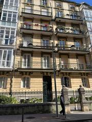 Appartement à Numancia - San Fernando. Piso centro en edifico señorial