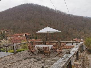 Masia  Poblado aniezo. Casa rustica  con amplia terraza y terreno
