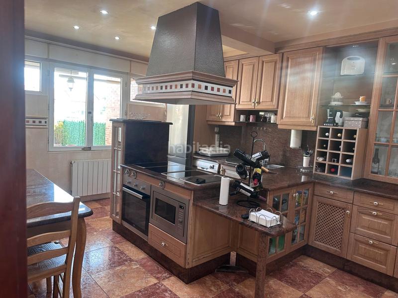 Foto d1836ea1-2819-46c4-859e-c24f508e4021. Chalet avec chauffage piscine dans Sancibrián Santa Cruz de Bezana