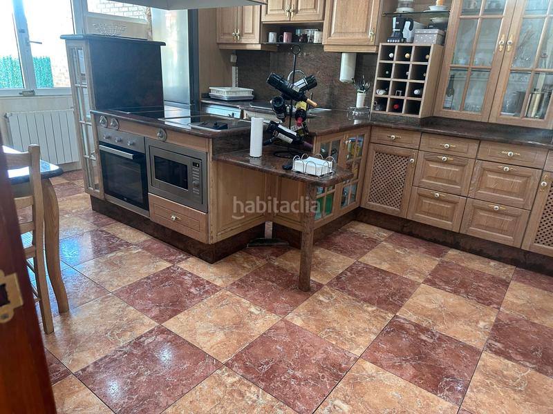 Foto e4c37c1f-374a-44c3-a355-5590eddb451b. Chalet avec chauffage piscine dans Sancibrián Santa Cruz de Bezana