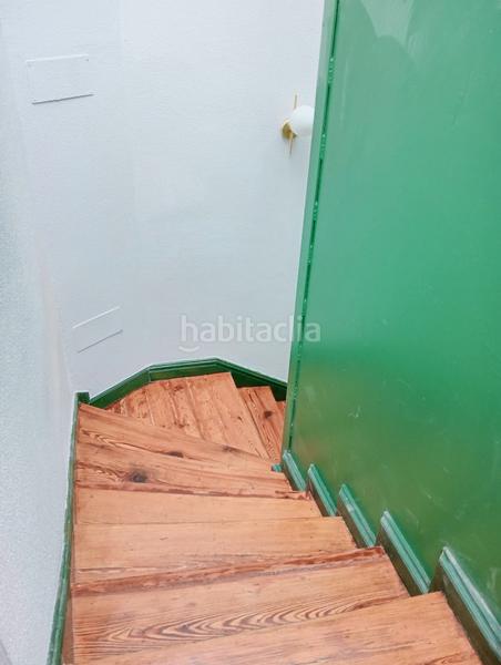 Foto e806799b-1409-46f5-bb13-9a4b38c35011. Piso  a reformar en edificio señorial en Numancia - San Fernando Santander