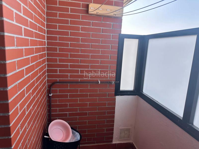 Foto 099a92ae-e467-45e5-b8a7-65a590169a25. Appartamento con riscaldamento parcheggio in Los Castros Santander