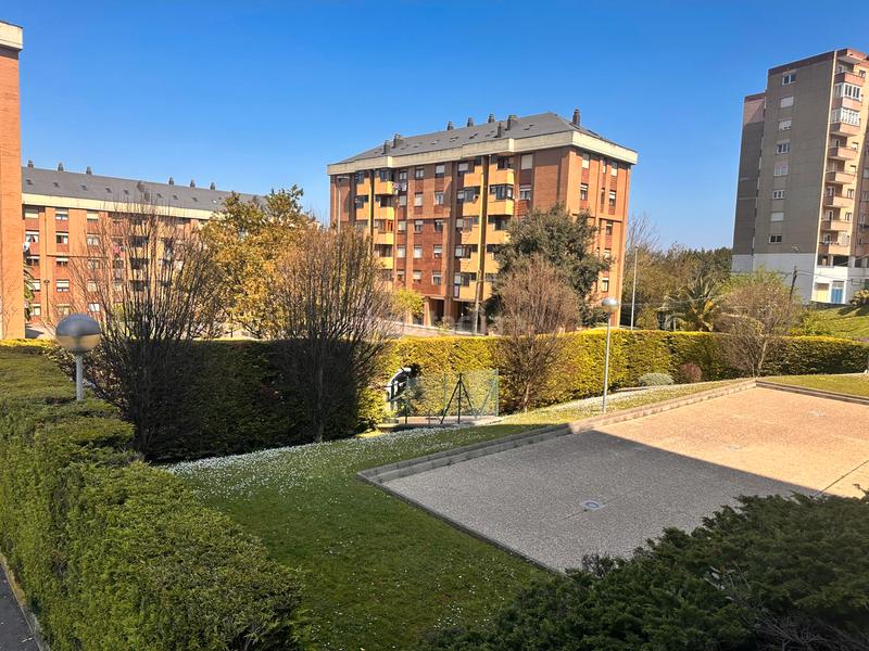 Foto 6b9cf48b-6546-4827-9abc-70cf026d3db8. Appartamento con riscaldamento parcheggio in Los Castros Santander