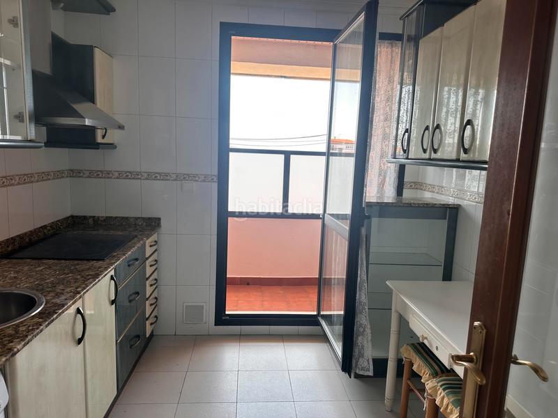 Foto f2f8e4d5-ad19-43fc-95fb-4826b776178d. Appartamento con riscaldamento parcheggio in Los Castros Santander