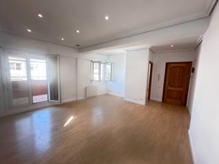 Alquiler Piso en Centro - Ayuntamiento. Piso con vistas y amplia terraza