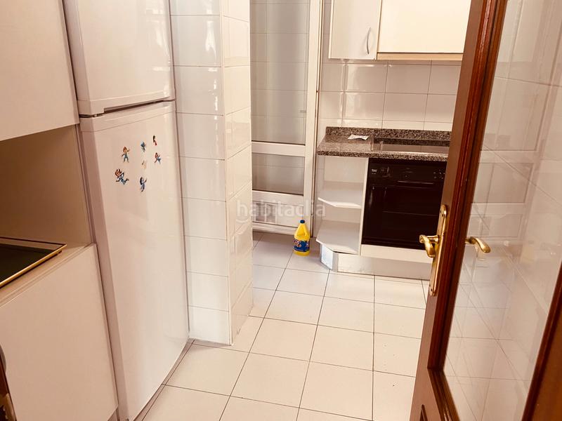 Foto 63b80ee0-1850-46b4-bdcb-0a0f2813ee55. Piso excelente piso con garaje y trastero en Maliaño Camargo