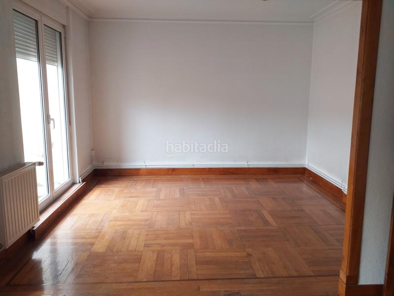 Foto 0989c2bb-267d-4c6a-90ea-17ee6d1dabf3. Piso  luminoso en el centro en Centro - Ayuntamiento Santander