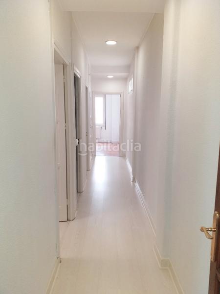 Foto e4e14b89-81c6-4fb3-a52a-314b8e23527d. Piso  luminoso en el centro en Centro - Ayuntamiento Santander