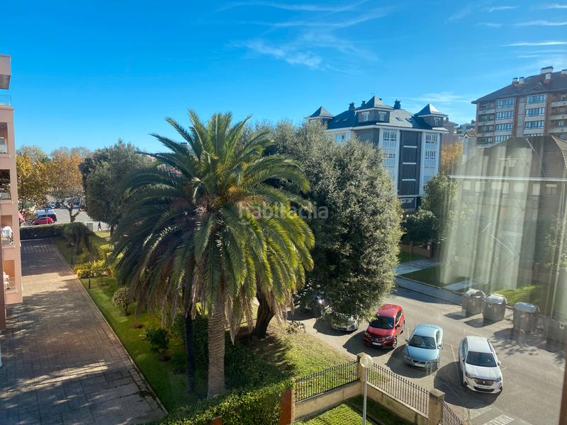 Foto e65edb54-06f5-491d-9a73-05fe5d068d34. Pis amb calefacció aparcament a El Sardinero Santander