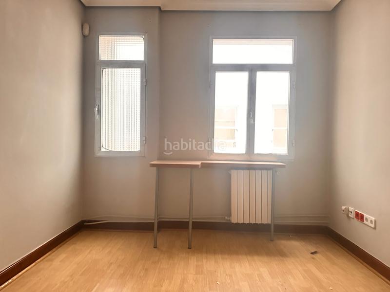 Foto 5e89793e-f514-4503-ae9c-e1ea15b681ab. Flat in calle lealtad 2 in Centro - Ayuntamiento Santander