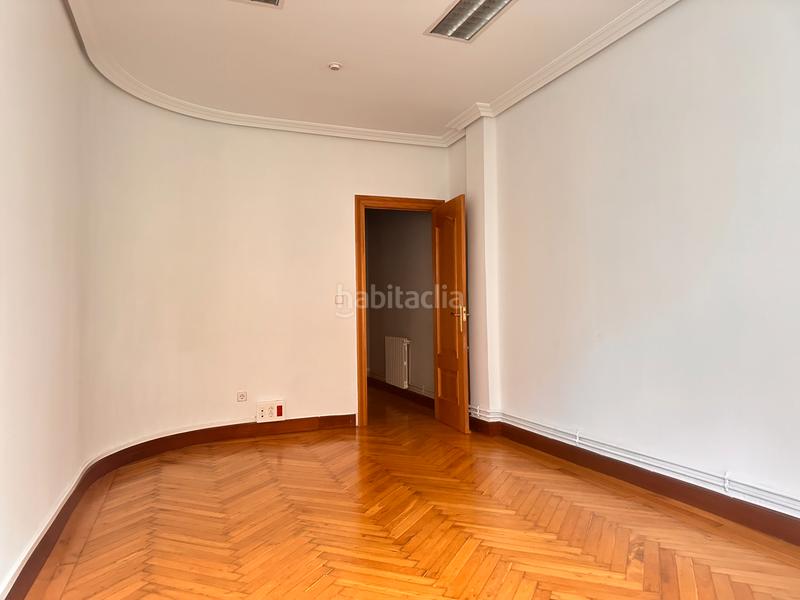 Foto 94a54f60-5370-45e4-9805-953de02ef588. Flat in calle lealtad 2 in Centro - Ayuntamiento Santander