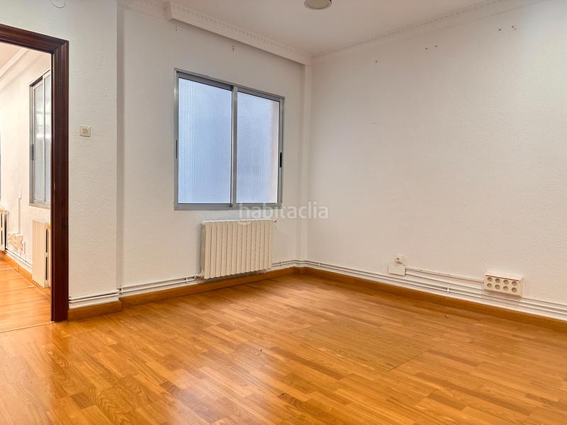 Foto e14ae087-80d6-4cc9-84b1-5f6f4bdcbd87. Flat in calle lealtad 2 in Centro - Ayuntamiento Santander