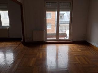 Appartement à Centro - Ayuntamiento. Amplio piso en pleno centro con terraza.