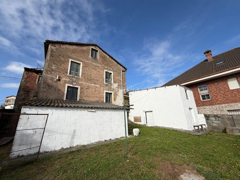 Foto 1be4e7b5-67db-4d3d-b5ff-ecb07c083048. Casa conjunto de dos casas con parcela en Maliaño Camargo