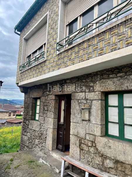 Foto 956bae6e-122e-4307-818e-37b9b1fd0e22. Casa conjunto de dos casas con parcela en Maliaño Camargo