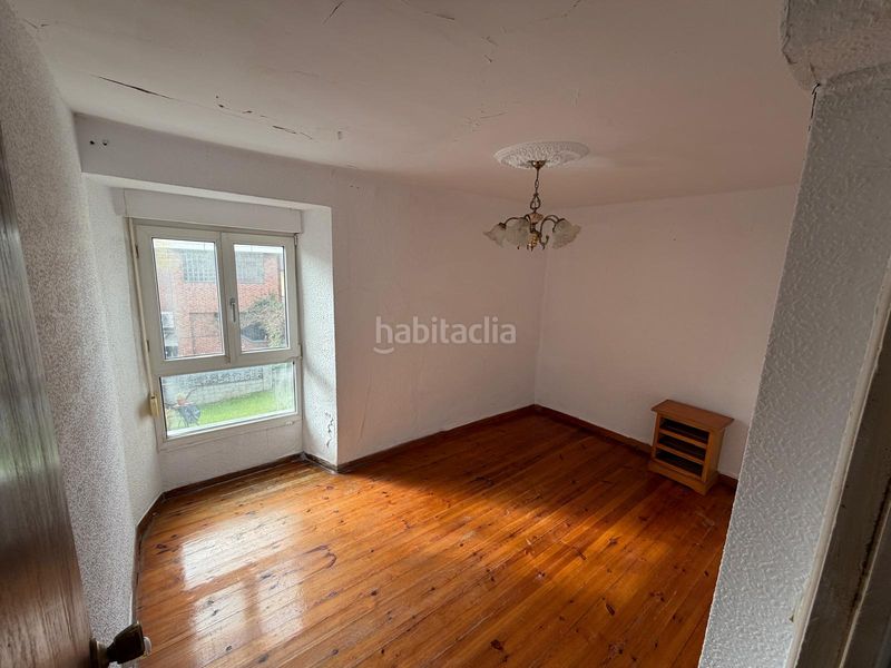 Foto eeabaa1b-4465-40d8-84a1-cc1fd2c80b8b. Casa conjunto de dos casas con parcela en Maliaño Camargo