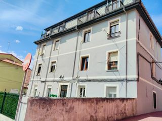 Appartamento in General Dávila. Vivienda reformada y amueblada.