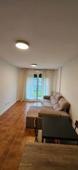 Rent Flat in Calle san martin 329. Bonito bajo con jardin 2 habitaciones