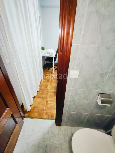 Foto b9a98708-2a82-4a5b-a59c-574a5fd127da. Piso excelente piso con garaje y trastero en cuatro caminos. en Santander