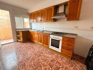 Casa a Chilches. En venta casa adosada con garajecochera privada