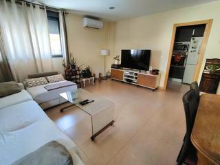 Appartamento en Moncfar Pueblo. Acogedor entresuelo con aire acondicionado y cocina independient