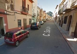 Terreny residencial a Vall d´Uixó (la). Inmueble para demoler y edificar. oportunidad para particulares