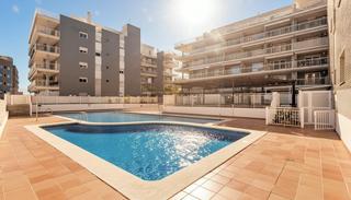 Apartament a Moncófar Playa. Vivienda con piscina, garaje y terraza en la playa de moncofa