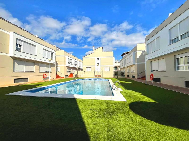 Foto f2f5317b-1078-4653-9368-f45fa6286113. Semi detached house with parking pool in Moncófar Playa Moncofa