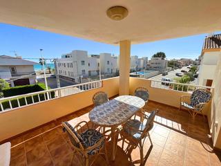 Appartement à Moncófar Playa. Disfruta de la brisa del mar desde tu terraza en este piso refor