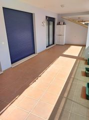 Apartament en Monc�far Playa. En venta, apartamento de 2 habitaciones con amplia terraza en pl