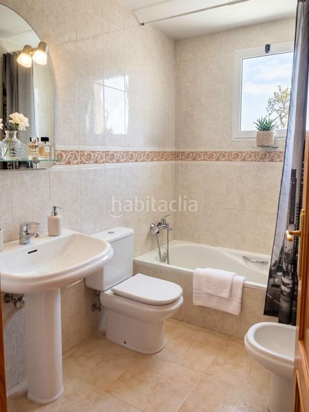 Foto d82e7f8d-12d8-4201-ab69-106092ab4ee3. Casa adossada amb aparcament a Chilches