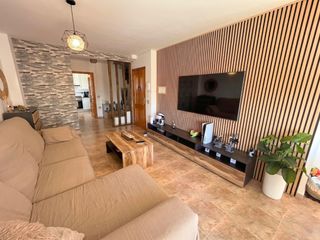 Casa a schiera in Moncófar Pueblo. Amplia casa esquinera con garaje y 4 dormitorios en moncofa