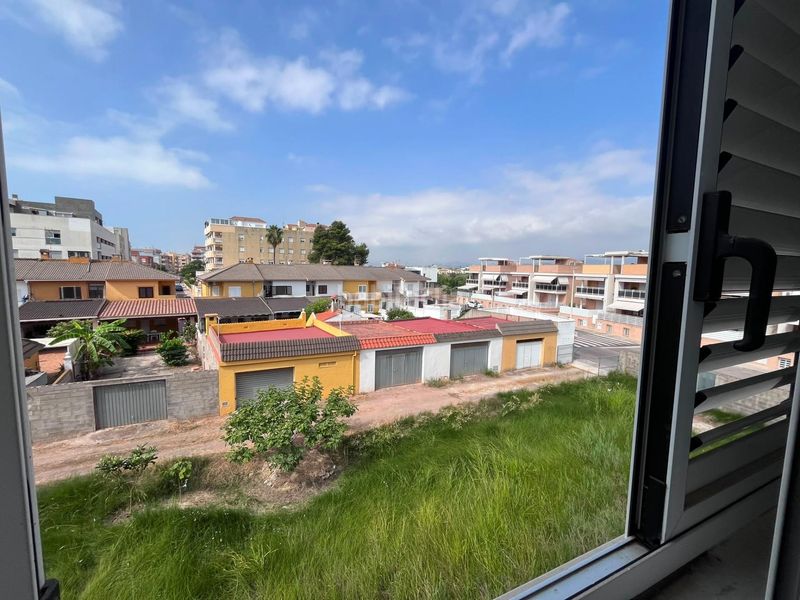 Foto ad1ea2bf-bd9a-4132-bb12-581626fa0887. Casa adossada amb aparcament a Moncófar Playa Moncofa