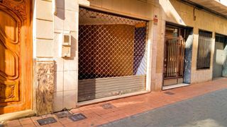 Local commercial  Calle calle matías torrejón. Local comercial de 80 m2 en pleno centro de nules
