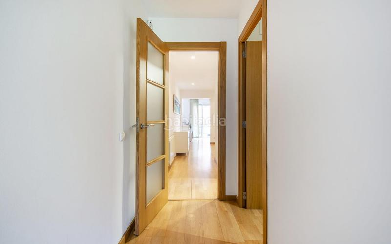 Foto fbd4d6b6-cae3-4b65-98d9-56f13955602c. Piso precioso piso reformado en hortaGuinardó en Guinardó Barcelona