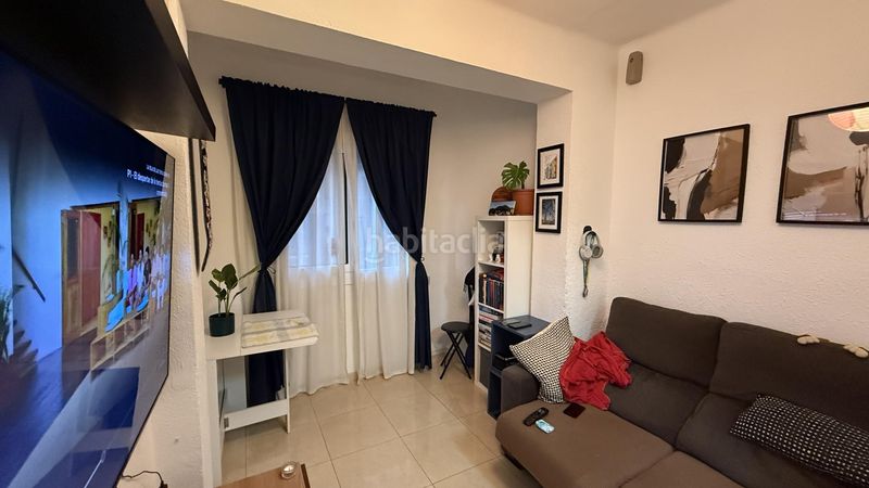 Foto c4accd22-0a33-496a-8213-aca905b9e45d. Edificio  en bloque, todo arrendado, rentabilidad desde el primer día. en Esplugues de Llobregat