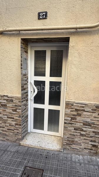 Foto deb38534-5741-4ac7-983f-da543474f2fc. Edificio  en bloque, todo arrendado, rentabilidad desde el primer día. en Esplugues de Llobregat