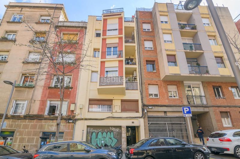 Foto cc5dd205-bc87-4720-b114-0785b57ca341. Pis a Can Baró Barcelona