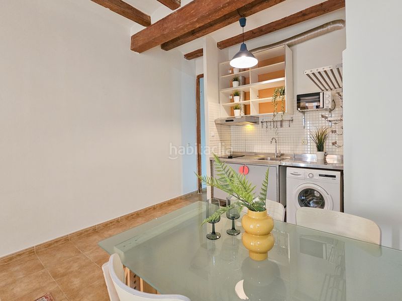 Foto bf73c491-5fab-4622-b826-f7916193f20b. Pis a Raval Barcelona