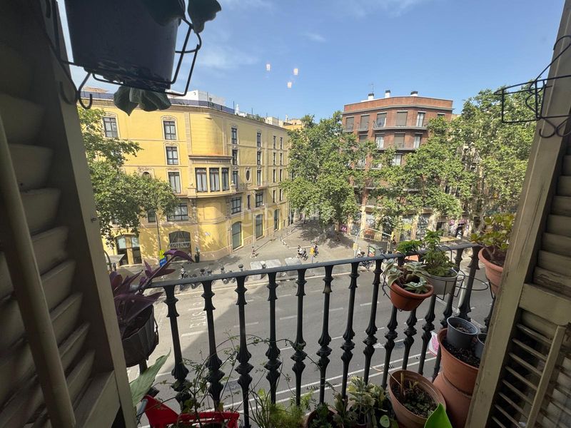 Foto 99ebb702-5893-4c15-afd3-94533943860b. Piso en Sant Antoni Barcelona