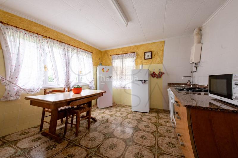 Foto cc30cfe7-d585-4dd6-b1ff-141005799018. Casa in Villaescusa