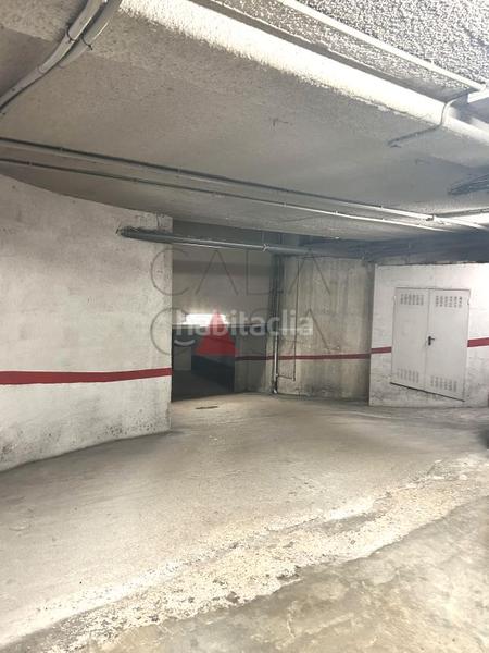 Foto abab28f5-e1b5-4e47-b920-800faaf75a3a. Aparcament cotxe a Astillero (El)