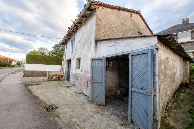 Foto 41c5df0b-307f-42ab-ae3b-ab18a21a0d8e. Casa oportunidad para reformar y crear tu hogar en Marina de Cudeyo