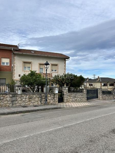 Foto e4f0c378-59e5-453e-b8cc-c85984ef4c02. Chalet  pareado en Muriedas en Muriedas Camargo